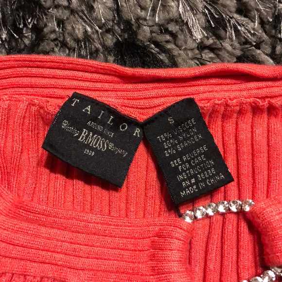 Sweater - Picture 6 of 6